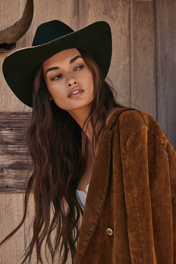 Model Diaries with Gizele Oliveira