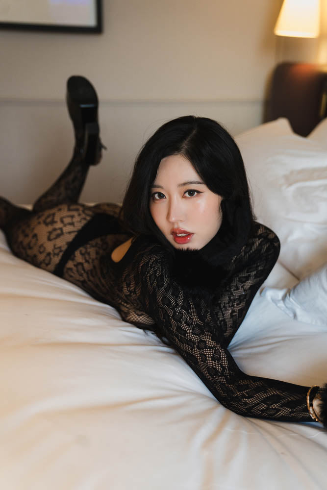 Mode Around the Globe: Jooshica